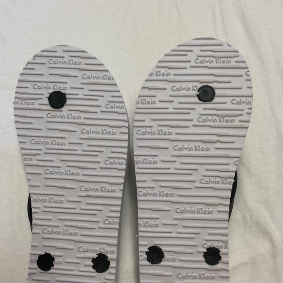 Calvin Klein Flip Flops - Picture 4 of 4